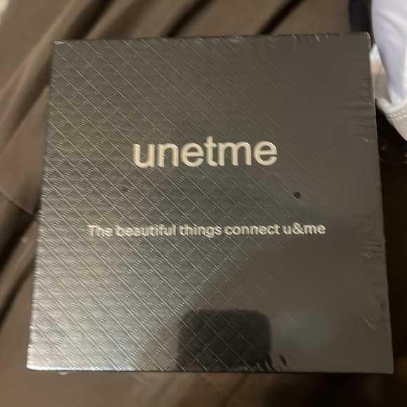 NWT  Sticky Bra + Nipple Covers + Boob Tapes + Gift Box  C black - Picture 4 of 4